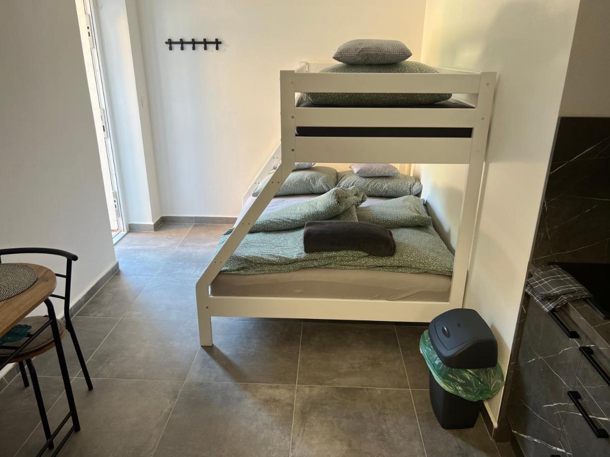 Hobiti Apartman - Bilbo Černá v Pošumaví المظهر الخارجي الصورة